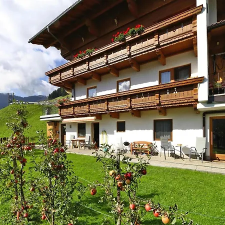 Appartement In Hippach Near Horbergbahn Muhlen (Tyrol)