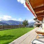 Apartmán In Hippach Near Horbergbahn Muhlen (Tyrol)